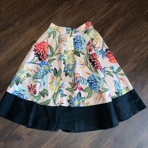 Lindy bop Floral A-Line and Skirt with Black Hem new size 4
